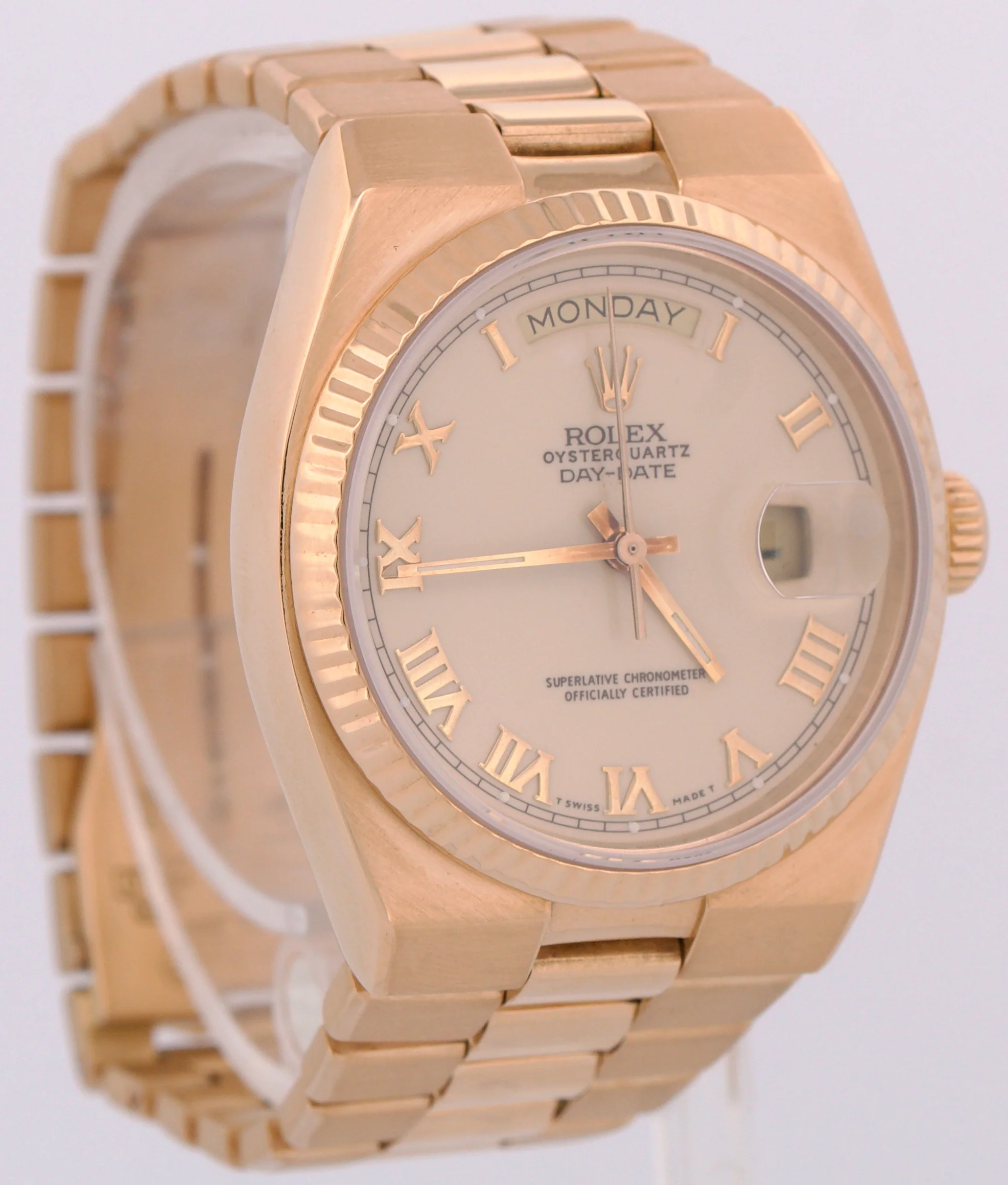 VINTAGE Rolex OysterQuartz Day-Date CREAM ROMAN 36mm 18K Yellow Gold Watch 19018 - Image 4