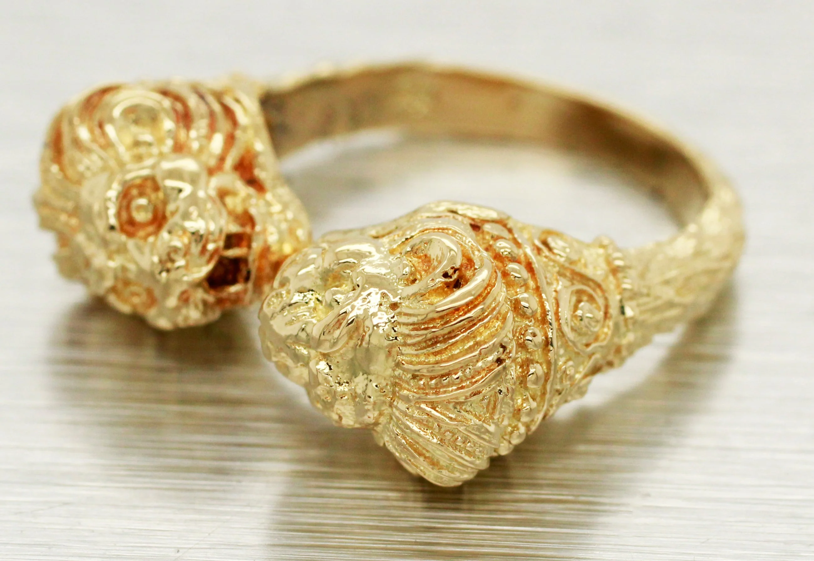 Zolotas Heritage Double Lion Head Ring - Solid 18k Yellow Gold - Size 5.50 - Image 4